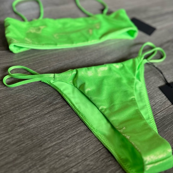 Michael Costello Bikini - Picture 6 of 7